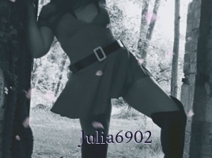 Julia6902